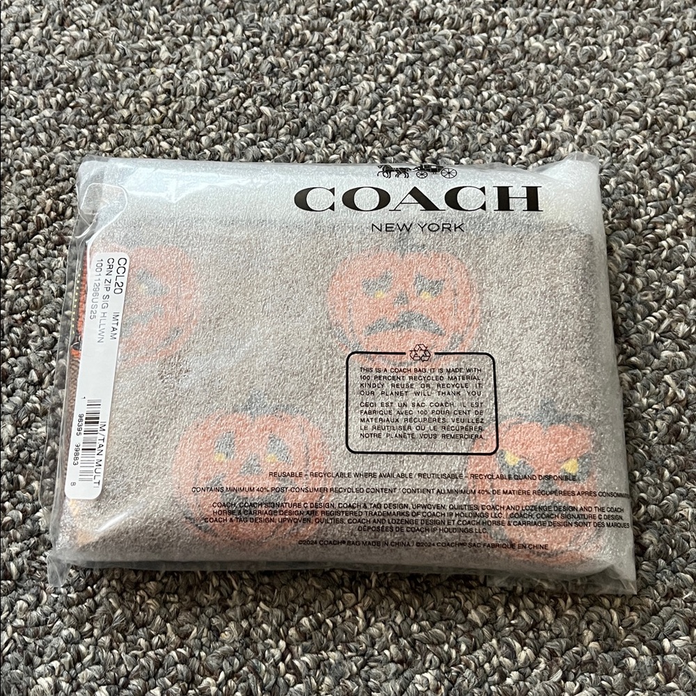 Coach pumpkin wristlet - Picture 4 of 4